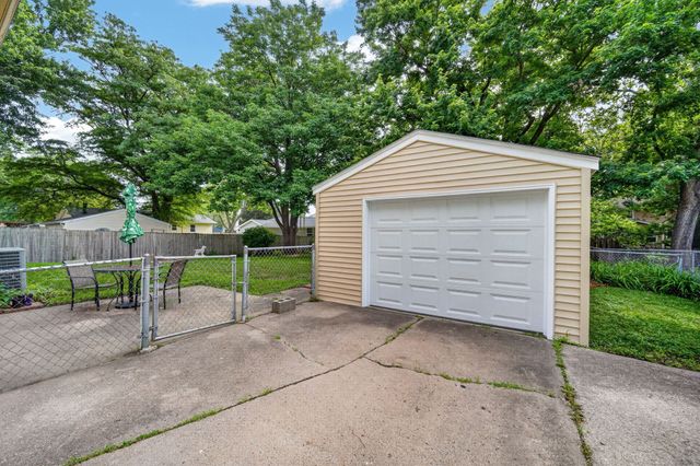 4321 65th Street, Urbandale, IA 50322