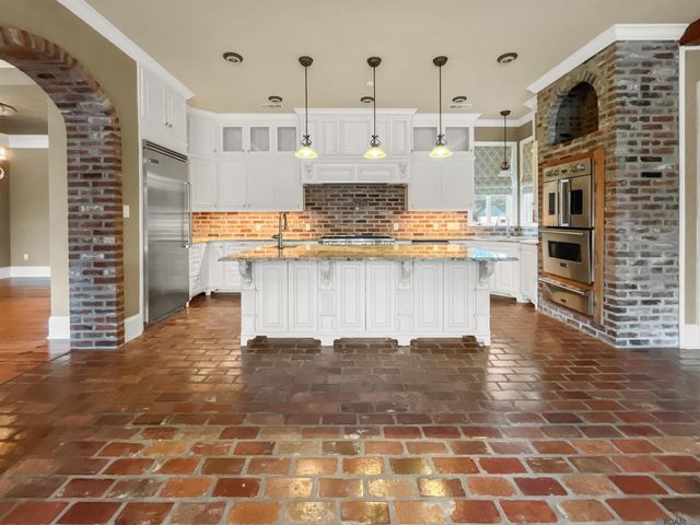 21340 Stone Bridge Ct, Denham Springs, LA 70726