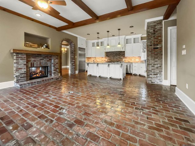 21340 Stone Bridge Ct, Denham Springs, LA 70726