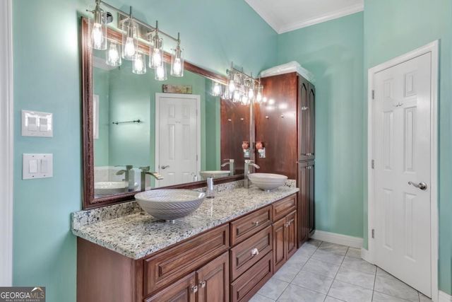 211 Graymist Path, Loganville, GA 30052