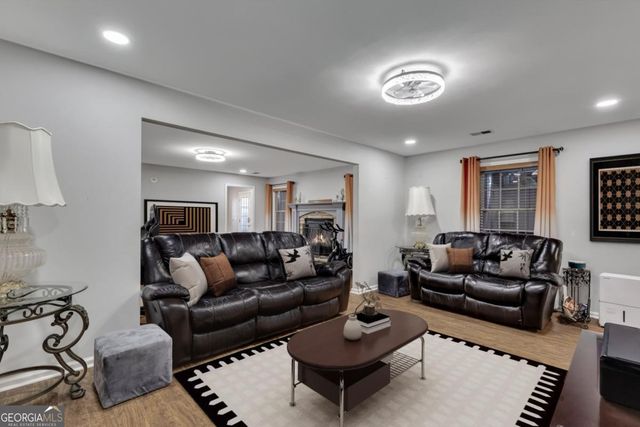 211 Graymist Path, Loganville, GA 30052