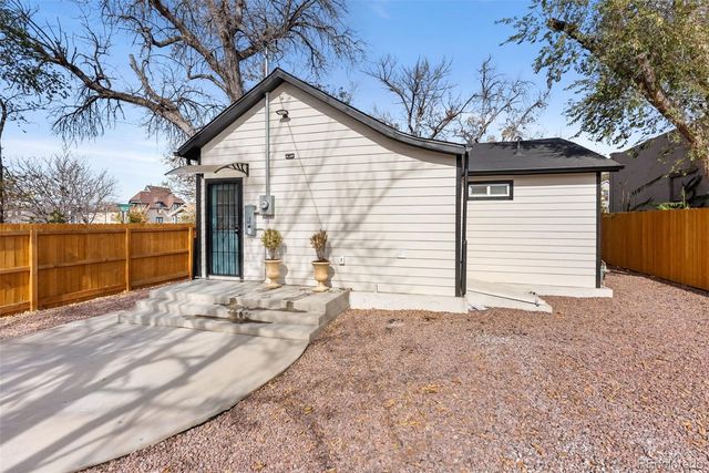 526 W 9th Street, Pueblo, CO 81003