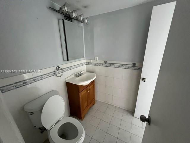 1591 NE Miami Gardens Dr 103, Miami, FL 33179