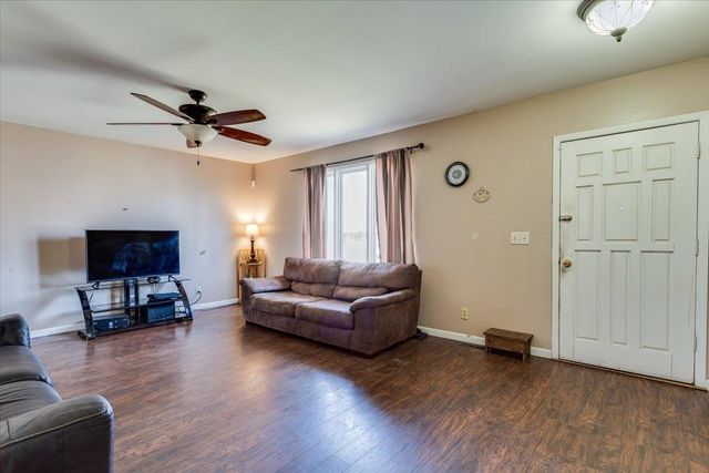 1435 N Brunswick St, Wichita, KS 67212