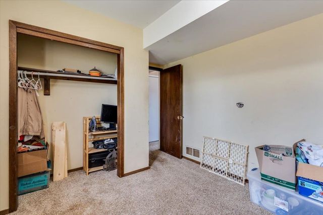 1435 N Brunswick St, Wichita, KS 67212