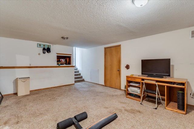 1435 N Brunswick St, Wichita, KS 67212