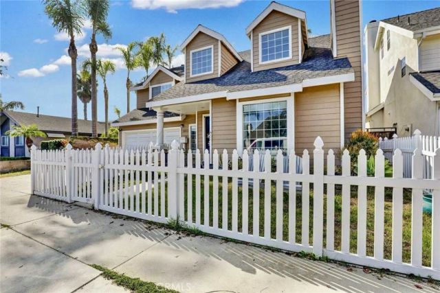 1813 Huntington Street, Huntington Beach, CA 92648