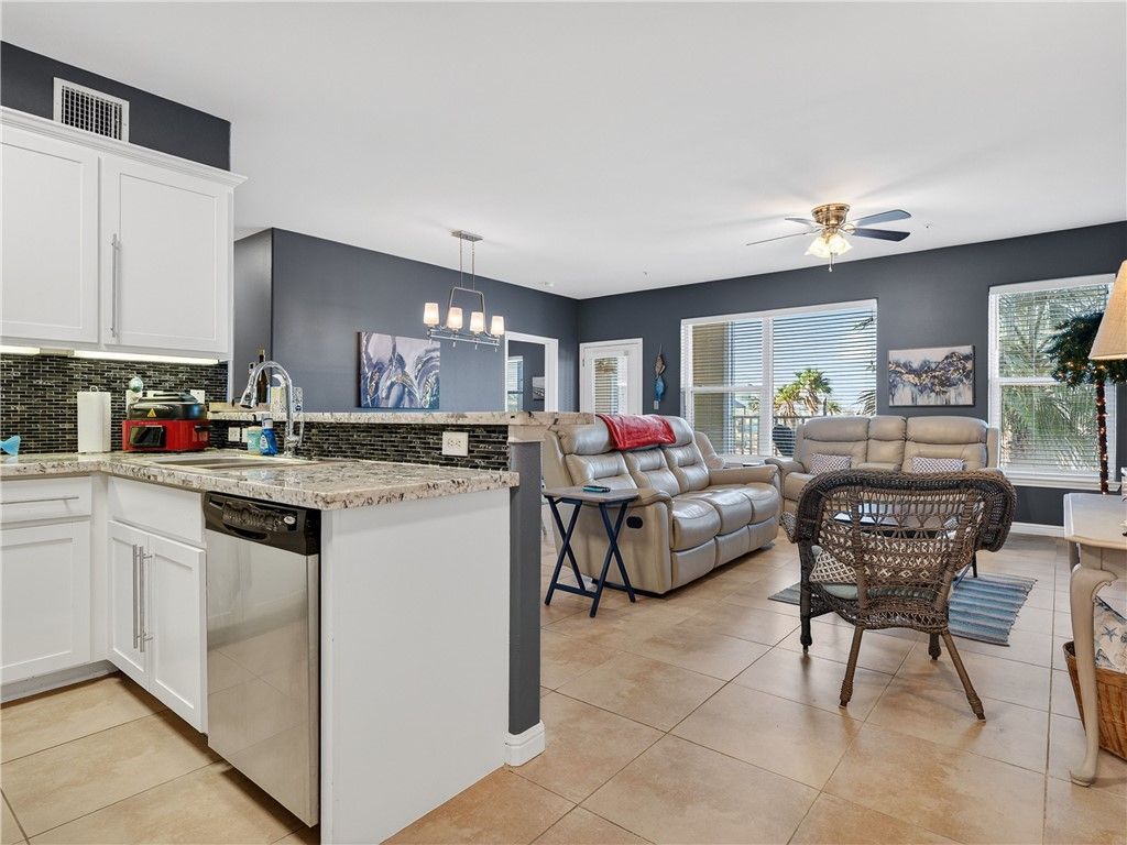 28 Sandollar St C2, Rockport, TX 78382 — photo 5