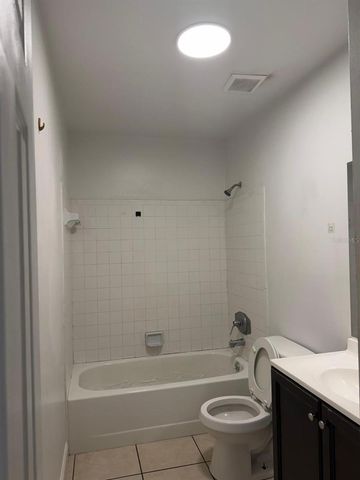 500 E ROSEWOOD LANE 154, Tavares, FL 32778