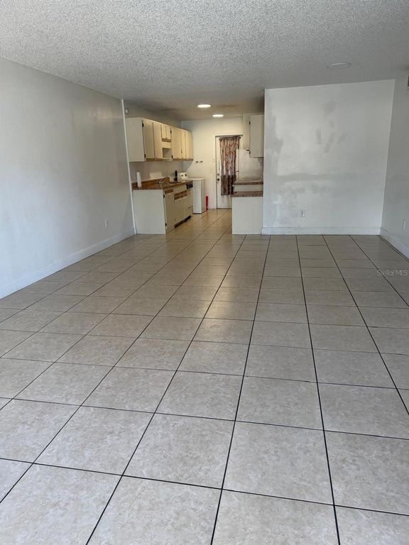 500 E ROSEWOOD LANE 154, Tavares, FL 32778