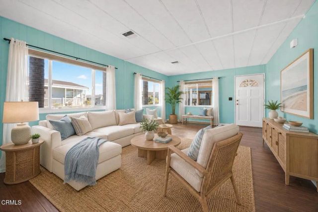 5540 W 5th 111, Oxnard, CA 93035