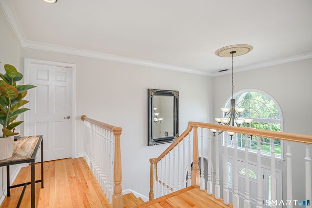 8 Woodridge Lane, New Fairfield, CT 06812