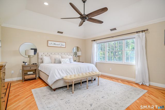 8 Woodridge Lane, New Fairfield, CT 06812