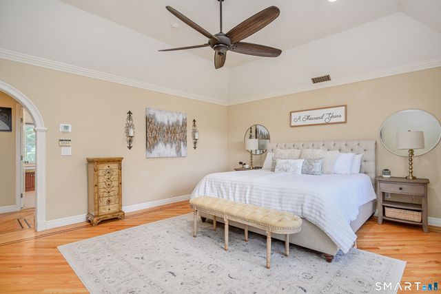 8 Woodridge Lane, New Fairfield, CT 06812