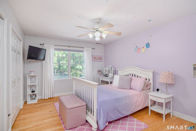 8 Woodridge Lane, New Fairfield, CT 06812