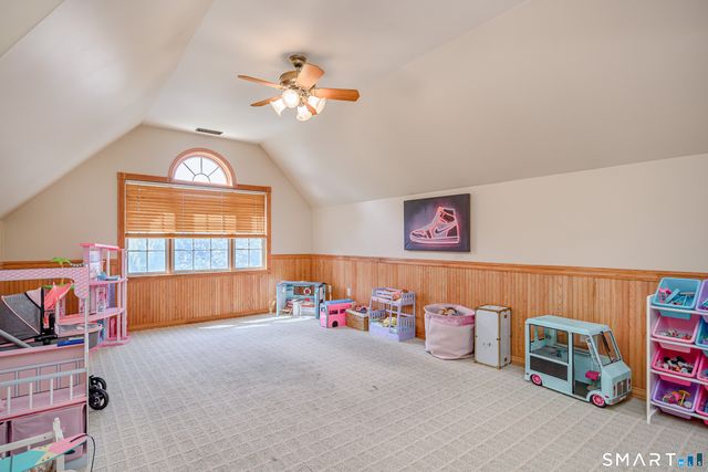 8 Woodridge Lane, New Fairfield, CT 06812