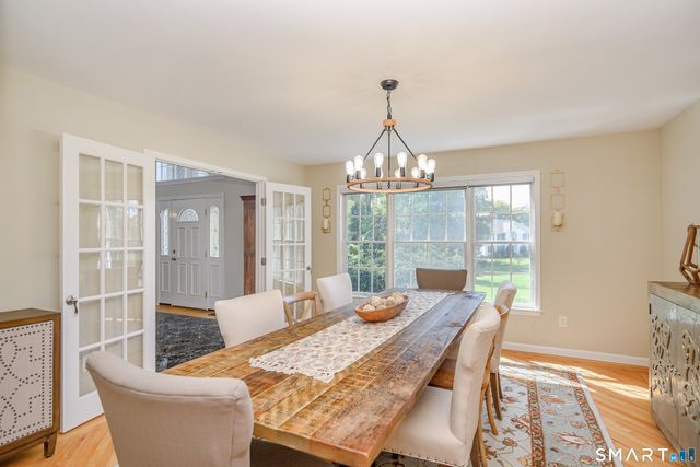 8 Woodridge Lane, New Fairfield, CT 06812