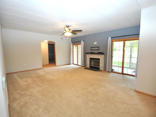 11535 SETTLERS POND Way 1C, Orland Park, IL 60467