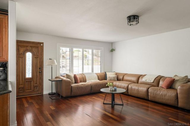 5965 Grewia St, San Diego, CA 92114