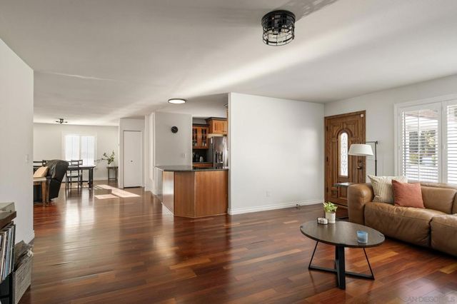 5965 Grewia St, San Diego, CA 92114