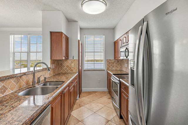 616 Clearwater Park Road 913, West Palm Beach, FL 33401