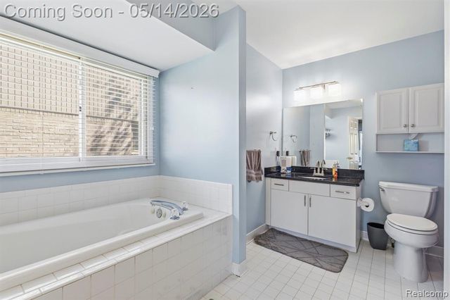 52425 Bryan Michael Drive, Macomb, MI 48042