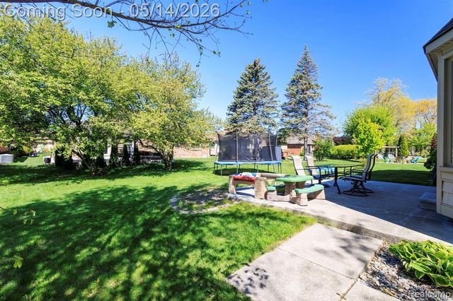 52425 Bryan Michael Drive, Macomb, MI 48042