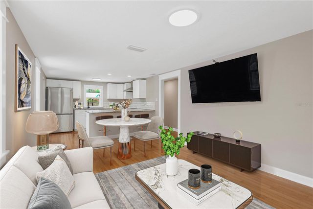 1910 E HENRY AVENUE, Tampa, FL 33610