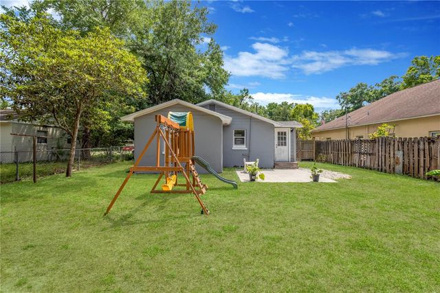 1910 E HENRY AVENUE, Tampa, FL 33610