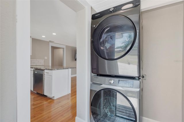 1910 E HENRY AVENUE, Tampa, FL 33610