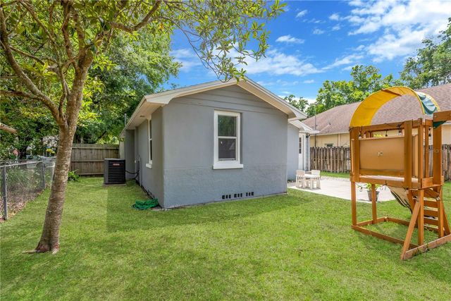 1910 E HENRY AVENUE, Tampa, FL 33610