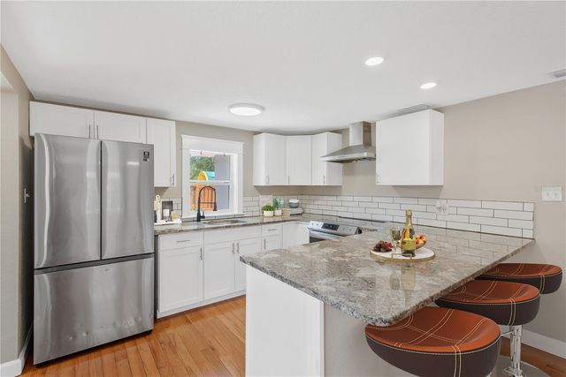 1910 E HENRY AVENUE, Tampa, FL 33610