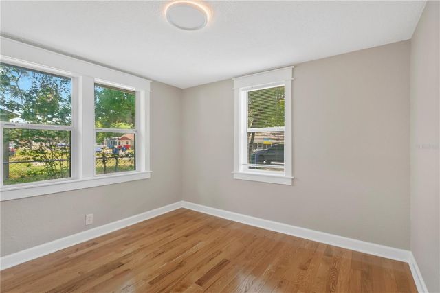 1910 E HENRY AVENUE, Tampa, FL 33610