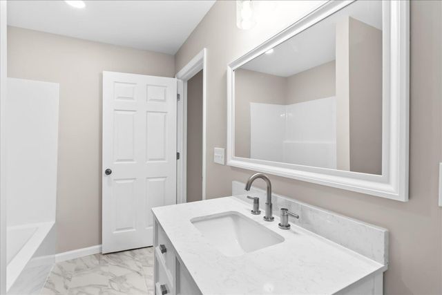 1366 Lakeview Drive, Rossville, GA 30741