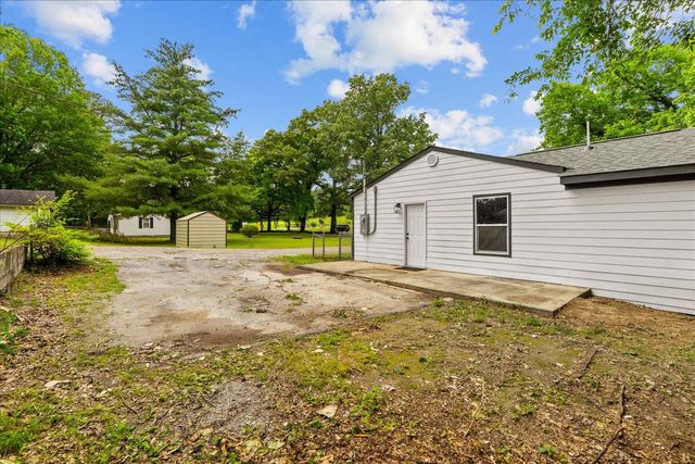 1366 Lakeview Drive, Rossville, GA 30741