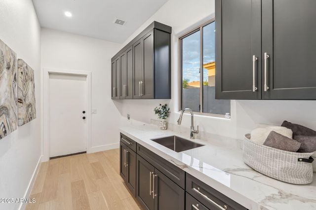 10671 E CARIBBEAN Lane, Scottsdale, AZ 85255