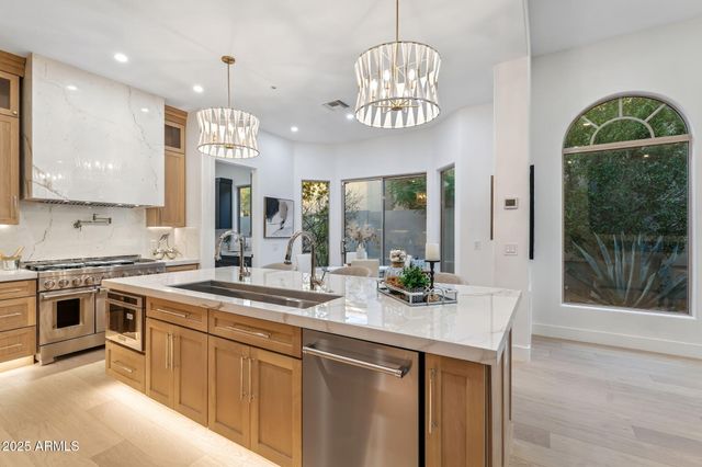 10671 E CARIBBEAN Lane, Scottsdale, AZ 85255