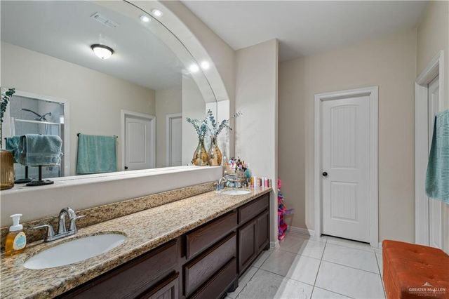 2409 E Tin Avenue, Edinburg, TX 78542