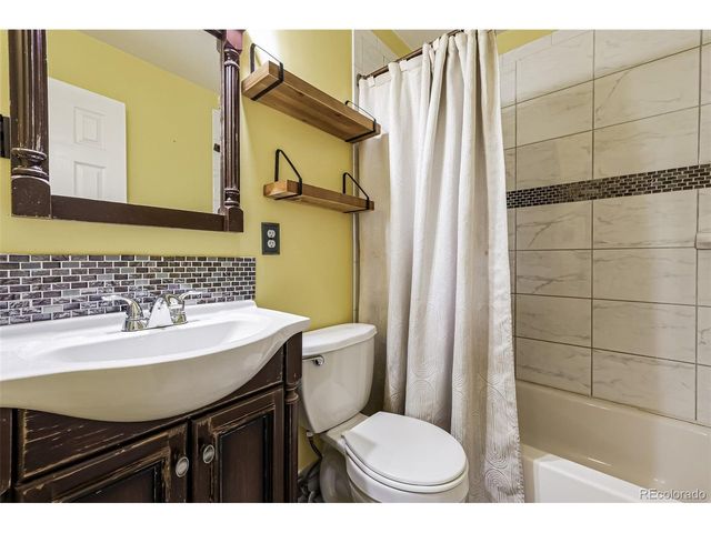 432 S Potomac Cir, Aurora, CO 80012