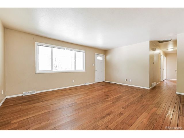432 S Potomac Cir, Aurora, CO 80012