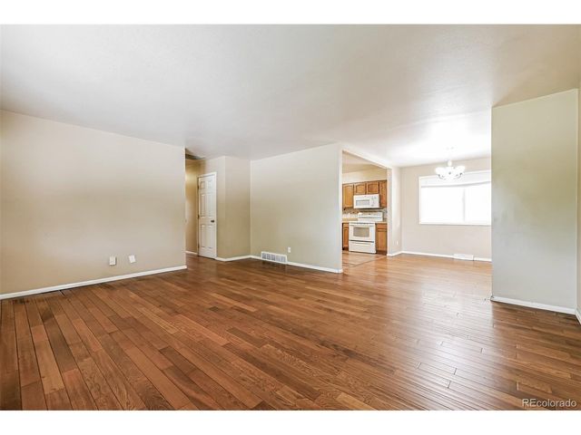 432 S Potomac Cir, Aurora, CO 80012