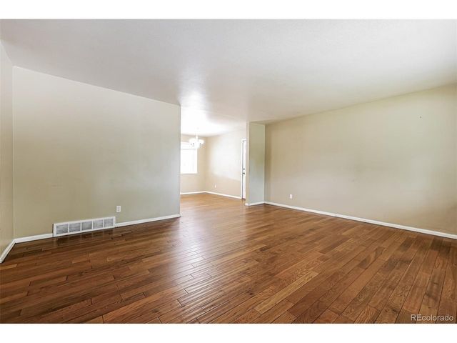 432 S Potomac Cir, Aurora, CO 80012
