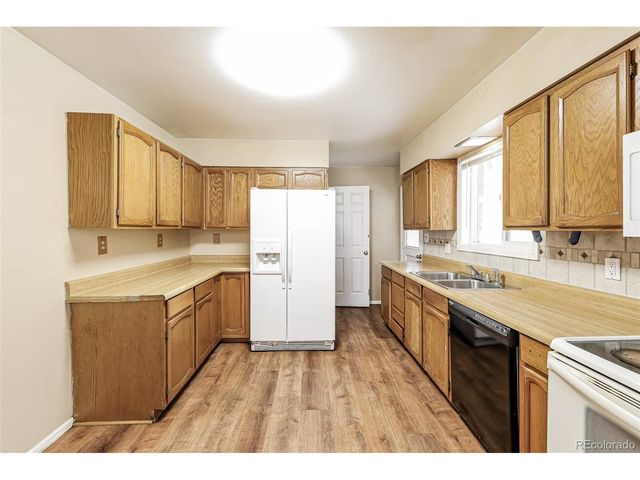 432 S Potomac Cir, Aurora, CO 80012