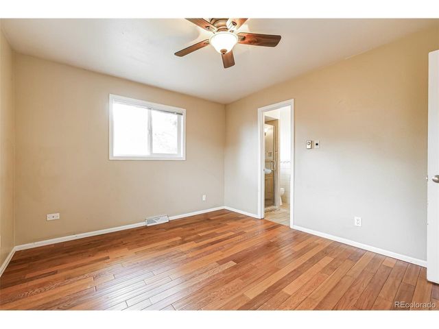 432 S Potomac Cir, Aurora, CO 80012