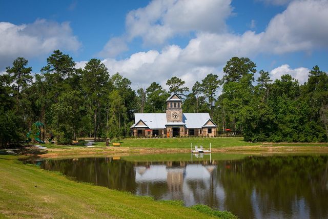 1409 Northwood Bluff Lane, Pinehurst, TX 77362