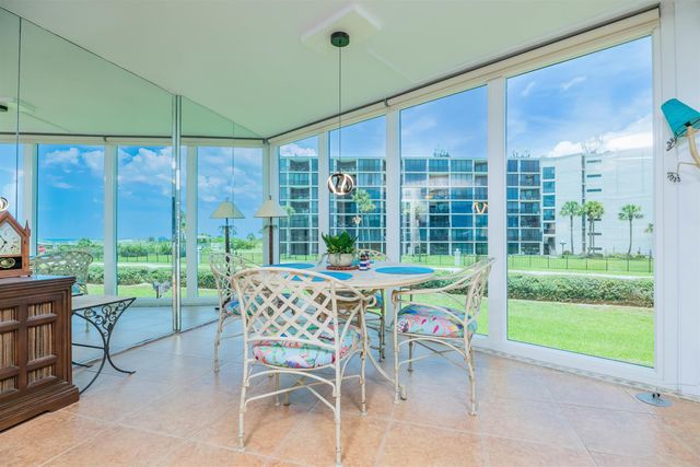 1 Dondanville Rd 116C, St Augustine, FL 32080