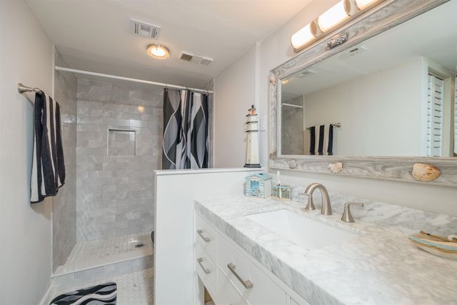 1 Dondanville Rd 116C, St Augustine, FL 32080