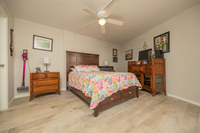 1 Dondanville Rd 116C, St Augustine, FL 32080