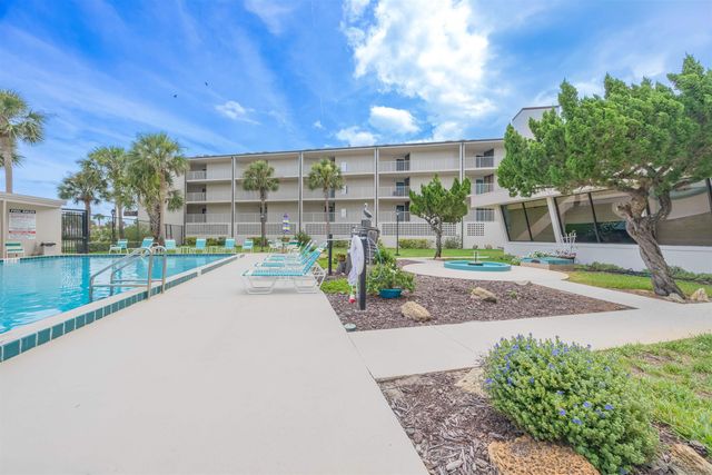 1 Dondanville Rd 116C, St Augustine, FL 32080