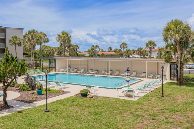 1 Dondanville Rd 116C, St Augustine, FL 32080